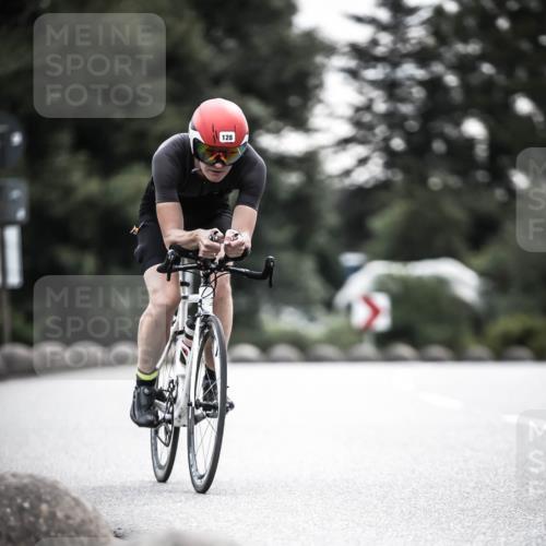 21.06.2026 - 29. Vierlanden-Triathlon H.Heesch http://msf.ph/oto/9912450 21.06.2026 09:55:02 Radfahren 128, 148, 264, 292 meine-sportfotos.de