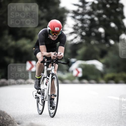 21.06.2026 - 29. Vierlanden-Triathlon H.Heesch http://msf.ph/oto/9912453 21.06.2026 09:55:03 Radfahren 128, 148, 264 meine-sportfotos.de