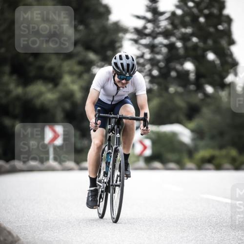 21.06.2026 - 29. Vierlanden-Triathlon H.Heesch http://msf.ph/oto/9912465 21.06.2026 09:55:21 Radfahren 20, 260 meine-sportfotos.de