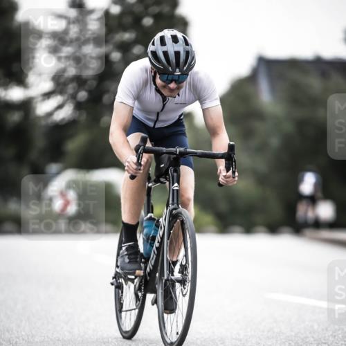 21.06.2026 - 29. Vierlanden-Triathlon H.Heesch http://msf.ph/oto/9912471 21.06.2026 09:55:22 Radfahren 20 meine-sportfotos.de