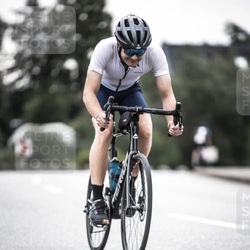 21.06.2026 - 29. Vierlanden-Triathlon H.Heesch http://msf.ph/oto/9912473 21.06.2026 09:55:22 Radfahren 20 meine-sportfotos.de