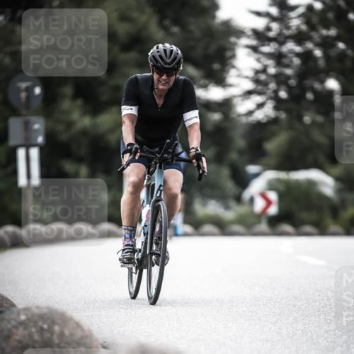 21.06.2026 - 29. Vierlanden-Triathlon H.Heesch http://msf.ph/oto/9912481 21.06.2026 09:55:34 Radfahren 142, 177, 184, 235, 252 meine-sportfotos.de