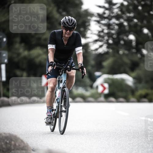 21.06.2026 - 29. Vierlanden-Triathlon H.Heesch http://msf.ph/oto/9912483 21.06.2026 09:55:35 Radfahren 142, 177, 184, 235, 252 meine-sportfotos.de