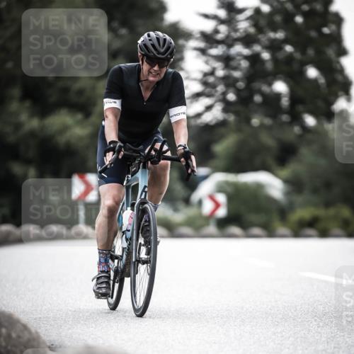 21.06.2026 - 29. Vierlanden-Triathlon H.Heesch http://msf.ph/oto/9912485 21.06.2026 09:55:35 Radfahren 142, 177, 184, 235, 252 meine-sportfotos.de