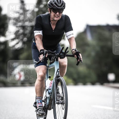 21.06.2026 - 29. Vierlanden-Triathlon H.Heesch http://msf.ph/oto/9912495 21.06.2026 09:55:35 Radfahren 142, 177, 184, 235, 252 meine-sportfotos.de