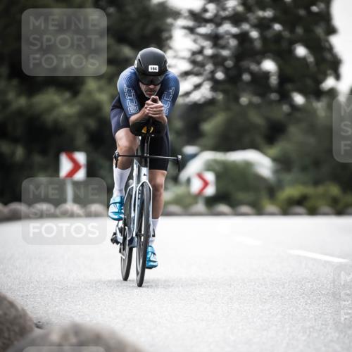 21.06.2026 - 29. Vierlanden-Triathlon H.Heesch http://msf.ph/oto/9912496 21.06.2026 09:55:37 Radfahren 142, 177, 184, 235, 252 meine-sportfotos.de