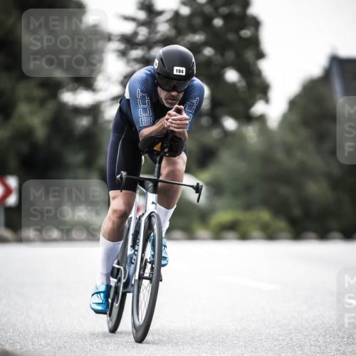 21.06.2026 - 29. Vierlanden-Triathlon H.Heesch http://msf.ph/oto/9912502 21.06.2026 09:55:37 Radfahren 142, 177, 184, 235, 252 meine-sportfotos.de