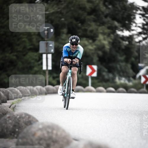 21.06.2026 - 29. Vierlanden-Triathlon H.Heesch http://msf.ph/oto/9912510 21.06.2026 09:56:13 Radfahren 57 meine-sportfotos.de