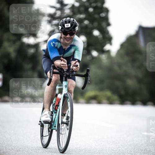 21.06.2026 - 29. Vierlanden-Triathlon H.Heesch http://msf.ph/oto/9912529 21.06.2026 09:56:14 Radfahren 14, 57 meine-sportfotos.de