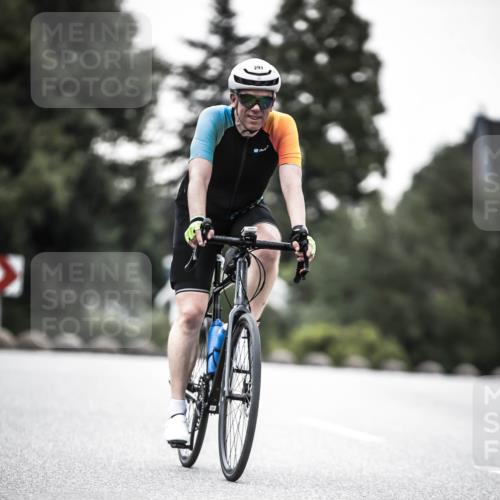 21.06.2026 - 29. Vierlanden-Triathlon H.Heesch http://msf.ph/oto/9912557 21.06.2026 09:56:34 Radfahren 103, 259, 291 meine-sportfotos.de