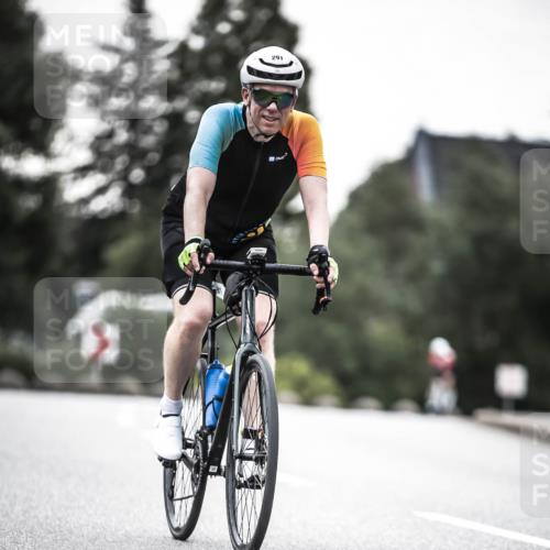 21.06.2026 - 29. Vierlanden-Triathlon H.Heesch http://msf.ph/oto/9912560 21.06.2026 09:56:34 Radfahren 103, 259, 291 meine-sportfotos.de