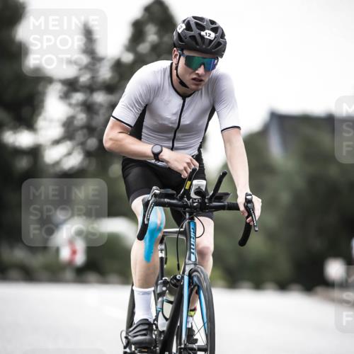 21.06.2026 - 29. Vierlanden-Triathlon H.Heesch http://msf.ph/oto/9912592 21.06.2026 09:56:45 Radfahren 12, 13, 174, 239 meine-sportfotos.de