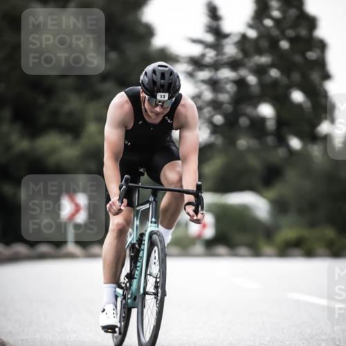 21.06.2026 - 29. Vierlanden-Triathlon H.Heesch http://msf.ph/oto/9912600 21.06.2026 09:56:47 Radfahren 12, 13 meine-sportfotos.de