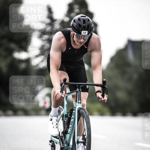 21.06.2026 - 29. Vierlanden-Triathlon H.Heesch http://msf.ph/oto/9912605 21.06.2026 09:56:47 Radfahren 12, 13 meine-sportfotos.de
