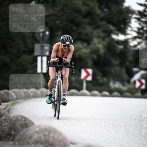21.06.2026 - 29. Vierlanden-Triathlon H.Heesch http://msf.ph/oto/9912614 21.06.2026 09:57:08 Radfahren 243, 253 meine-sportfotos.de