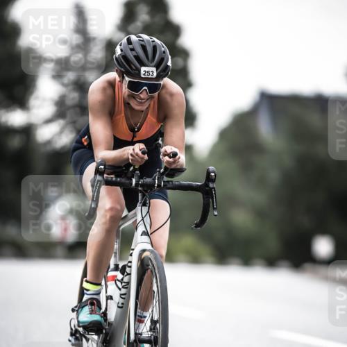 21.06.2026 - 29. Vierlanden-Triathlon H.Heesch http://msf.ph/oto/9912636 21.06.2026 09:57:09 Radfahren 243, 253 meine-sportfotos.de