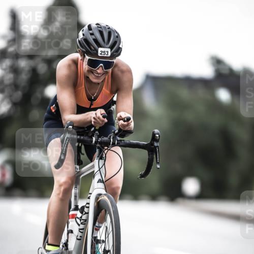21.06.2026 - 29. Vierlanden-Triathlon H.Heesch http://msf.ph/oto/9912638 21.06.2026 09:57:09 Radfahren 243, 253 meine-sportfotos.de