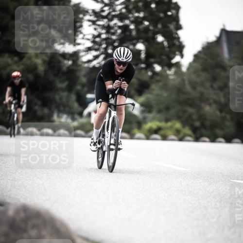 21.06.2026 - 29. Vierlanden-Triathlon H.Heesch http://msf.ph/oto/9912699 21.06.2026 09:58:03 Radfahren 19, 54, 267 meine-sportfotos.de