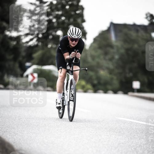 21.06.2026 - 29. Vierlanden-Triathlon H.Heesch http://msf.ph/oto/9912705 21.06.2026 09:58:04 Radfahren 19, 54, 267 meine-sportfotos.de