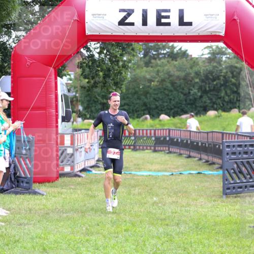 21.06.2026 - 29. Vierlanden-Triathlon Andreas Tolksdorf http://msf.ph/oto/9912852 21.06.2026 10:53:14 Ziel 37 meine-sportfotos.de