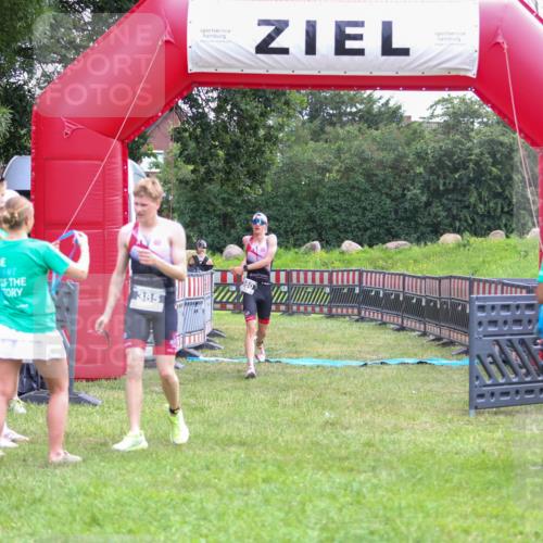 21.06.2026 - 29. Vierlanden-Triathlon Andreas Tolksdorf http://msf.ph/oto/9912932 21.06.2026 10:55:43 Ziel 339 meine-sportfotos.de