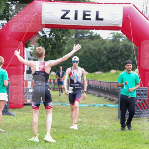 21.06.2026 - 29. Vierlanden-Triathlon Andreas Tolksdorf http://msf.ph/oto/9912936 21.06.2026 10:55:51 Ziel 339 meine-sportfotos.de