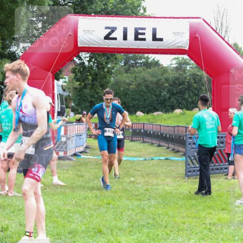 21.06.2026 - 29. Vierlanden-Triathlon Andreas Tolksdorf http://msf.ph/oto/9912951 21.06.2026 10:56:01 Ziel 210 meine-sportfotos.de