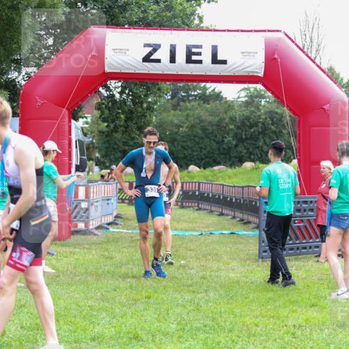 21.06.2026 - 29. Vierlanden-Triathlon Andreas Tolksdorf http://msf.ph/oto/9912955 21.06.2026 10:56:01 Ziel 210 meine-sportfotos.de