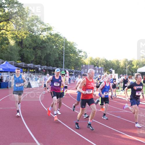08.08.2026 - Nacht der Zehner Michael Strokosch http://msf.ph/oto/9928649 08.08.2026 18:12:21 Laufen 103, 102, 00, 101, 98, 97 meine-sportfotos.de