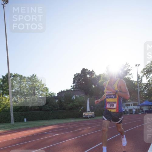 08.08.2026 - Nacht der Zehner Michael Strokosch http://msf.ph/oto/9928815 08.08.2026 18:18:29 Laufen 100 meine-sportfotos.de