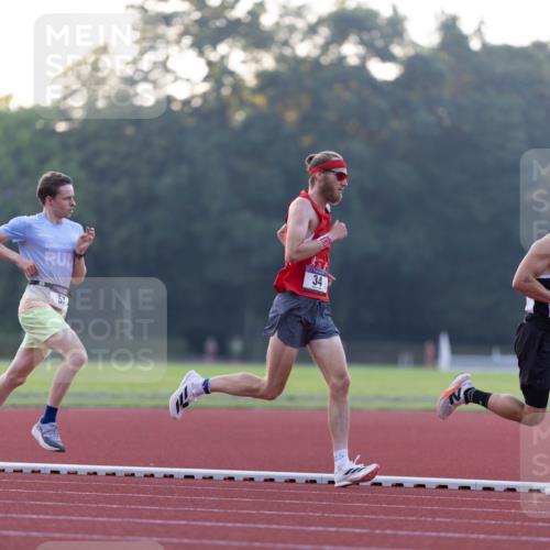 08.08.2026 - Nacht der Zehner Michael Strokosch http://msf.ph/oto/9930772 08.08.2026 20:31:10 Laufen 34, 5 meine-sportfotos.de