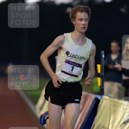 08.08.2026 - Nacht der Zehner Michael Strokosch http://msf.ph/oto/9931216 08.08.2026 21:21:55 Laufen 1 meine-sportfotos.de