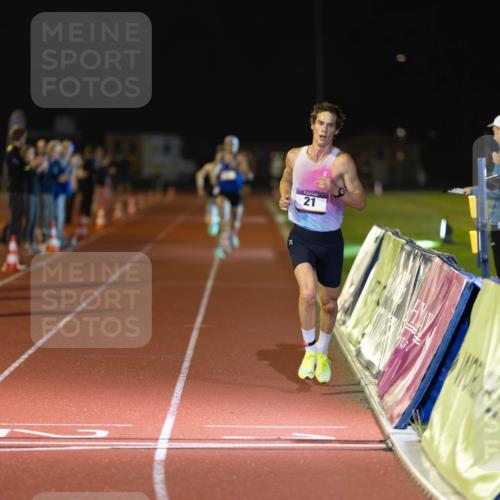 08.08.2026 - Nacht der Zehner Michael Strokosch http://msf.ph/oto/9931401 08.08.2026 21:50:19 Laufen 21 meine-sportfotos.de