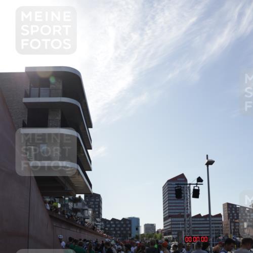09.08.2026 - GEWOBA Citytriathlon Bremen Yannick Fuchs http://msf.ph/oto/9931418 09.08.2026 09:54:07 Schwimmen  meine-sportfotos.de