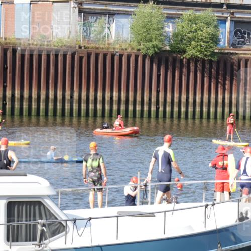 09.08.2026 - GEWOBA Citytriathlon Bremen Yannick Fuchs http://msf.ph/oto/9931425 09.08.2026 09:56:42 Schwimmen  meine-sportfotos.de