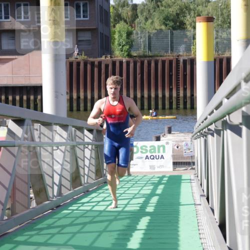 09.08.2026 - GEWOBA Citytriathlon Bremen Yannick Fuchs http://msf.ph/oto/9931438 09.08.2026 10:09:41 Schwimmen 306 meine-sportfotos.de