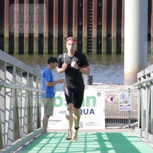 09.08.2026 - GEWOBA Citytriathlon Bremen Yannick Fuchs http://msf.ph/oto/9931493 09.08.2026 10:12:24 Schwimmen 349 meine-sportfotos.de