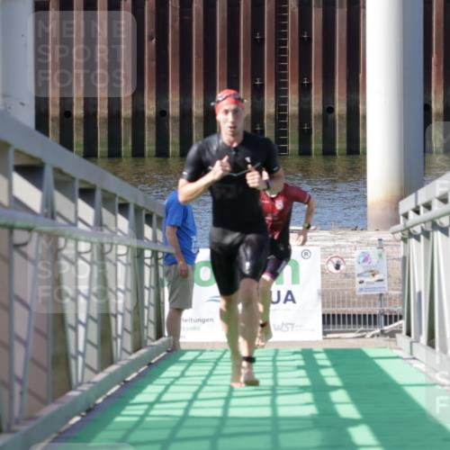 09.08.2026 - GEWOBA Citytriathlon Bremen Yannick Fuchs http://msf.ph/oto/9931495 09.08.2026 10:12:25 Schwimmen 349 meine-sportfotos.de