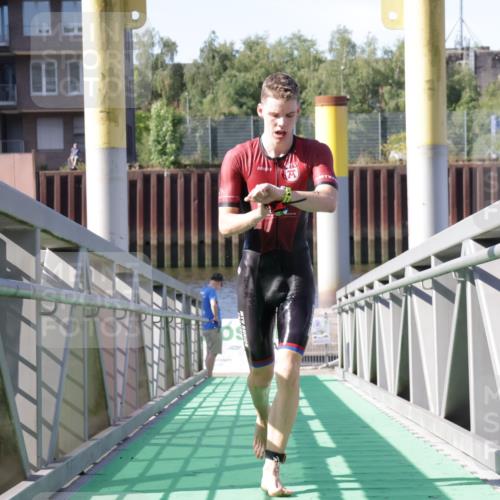 09.08.2026 - GEWOBA Citytriathlon Bremen Yannick Fuchs http://msf.ph/oto/9931504 09.08.2026 10:12:31 Schwimmen 287, 349 meine-sportfotos.de