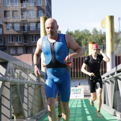 09.08.2026 - GEWOBA Citytriathlon Bremen Yannick Fuchs http://msf.ph/oto/9931527 09.08.2026 10:13:28 Schwimmen 284, 286, 310, 387, 393 meine-sportfotos.de