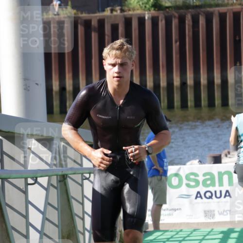 09.08.2026 - GEWOBA Citytriathlon Bremen Yannick Fuchs http://msf.ph/oto/9931554 09.08.2026 10:14:03 Schwimmen 291, 323, 336, 348 meine-sportfotos.de