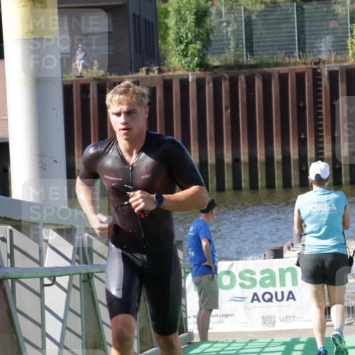 09.08.2026 - GEWOBA Citytriathlon Bremen Yannick Fuchs http://msf.ph/oto/9931555 09.08.2026 10:14:03 Schwimmen 291, 323, 336, 348 meine-sportfotos.de