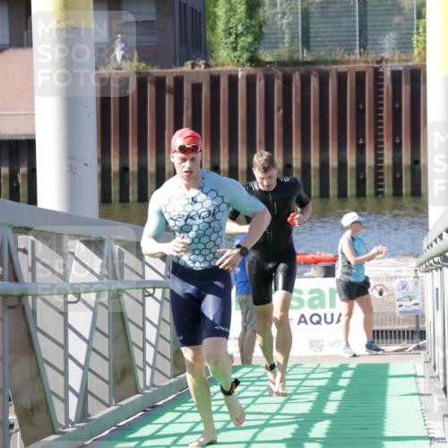 09.08.2026 - GEWOBA Citytriathlon Bremen Yannick Fuchs http://msf.ph/oto/9931601 09.08.2026 10:14:40 Schwimmen 301, 314, 322, 358 meine-sportfotos.de