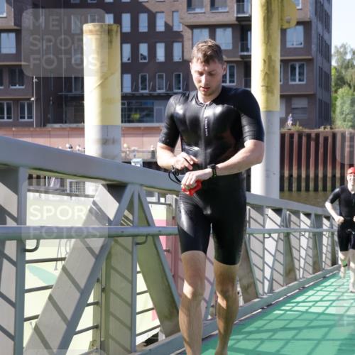 09.08.2026 - GEWOBA Citytriathlon Bremen Yannick Fuchs http://msf.ph/oto/9931609 09.08.2026 10:14:45 Schwimmen 314, 322, 398 meine-sportfotos.de