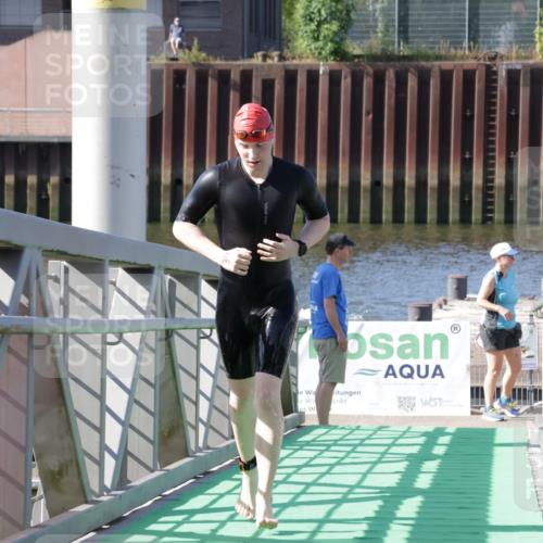 09.08.2026 - GEWOBA Citytriathlon Bremen Yannick Fuchs http://msf.ph/oto/9931611 09.08.2026 10:14:46 Schwimmen 314, 322, 398 meine-sportfotos.de