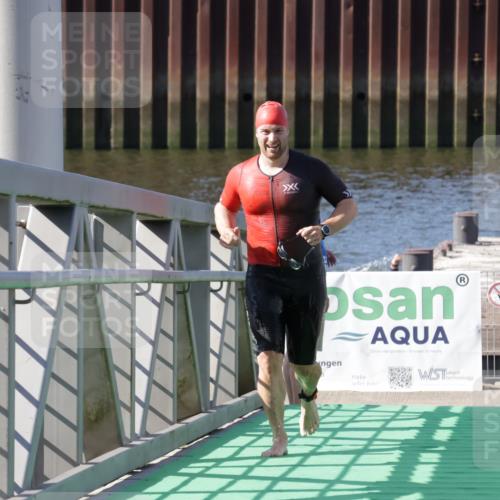 09.08.2026 - GEWOBA Citytriathlon Bremen Yannick Fuchs http://msf.ph/oto/9931629 09.08.2026 10:15:02 Schwimmen 345, 372, 398 meine-sportfotos.de