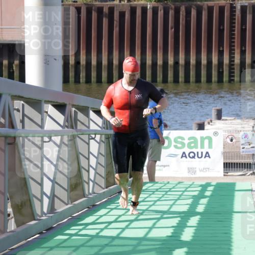09.08.2026 - GEWOBA Citytriathlon Bremen Yannick Fuchs http://msf.ph/oto/9931631 09.08.2026 10:15:03 Schwimmen 345, 372, 398 meine-sportfotos.de
