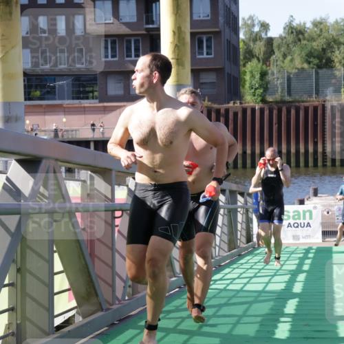 09.08.2026 - GEWOBA Citytriathlon Bremen Yannick Fuchs http://msf.ph/oto/9931660 09.08.2026 10:15:27 Schwimmen 329, 376, 377, 383, 394, 400, 427 meine-sportfotos.de