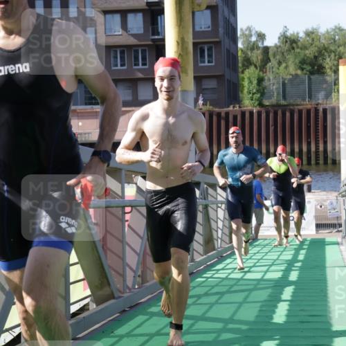09.08.2026 - GEWOBA Citytriathlon Bremen Yannick Fuchs http://msf.ph/oto/9931675 09.08.2026 10:15:32 Schwimmen 293, 296, 329, 339, 360, 376, 377, 383, 394, 400, 427 meine-sportfotos.de