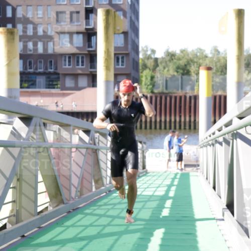09.08.2026 - GEWOBA Citytriathlon Bremen Yannick Fuchs http://msf.ph/oto/9931693 09.08.2026 10:15:42 Schwimmen 290, 293, 296, 329, 339, 360, 383, 400 meine-sportfotos.de